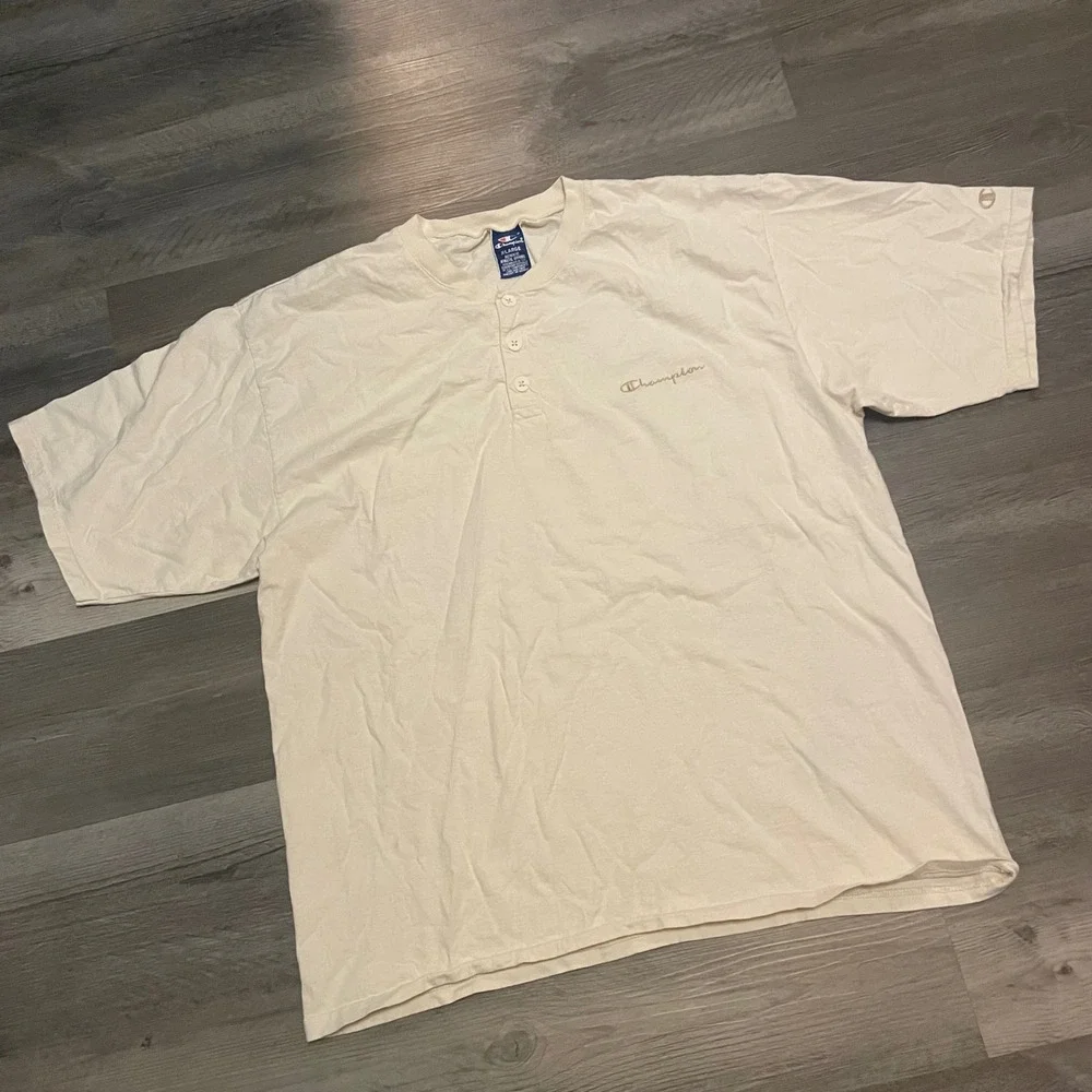 Vintage Champion Henley T-Shirt Mens XL Cream Off White Script Logo Short Sleeve - Picture 1 of 5